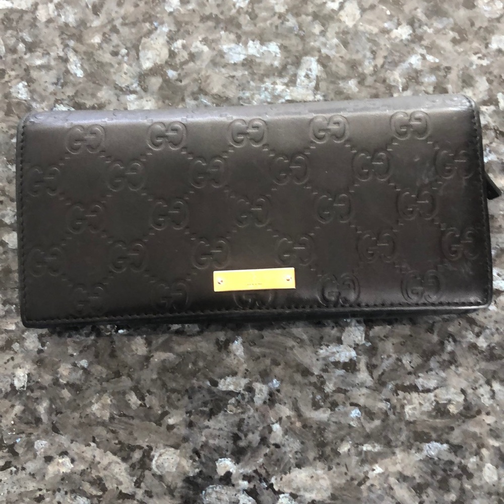 Gucci gg black leather wallet